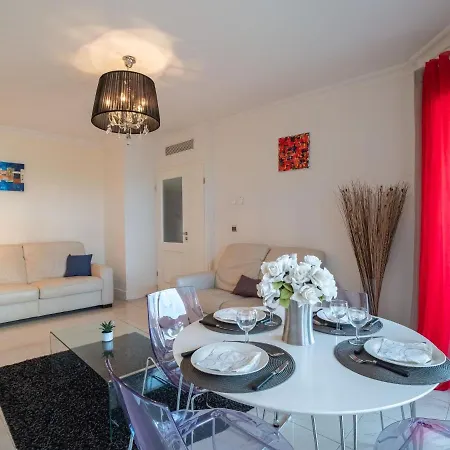 Апартаменты Royal Palm-2 By Interhome