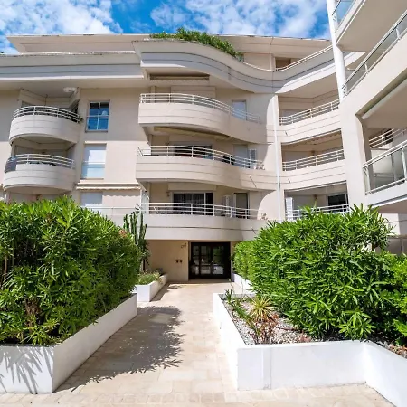 Royal Palm-2 By Interhome * Канны