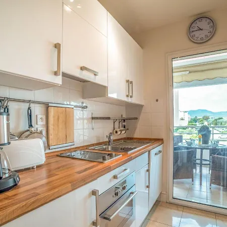 Апартаменты Royal Palm-2 By Interhome